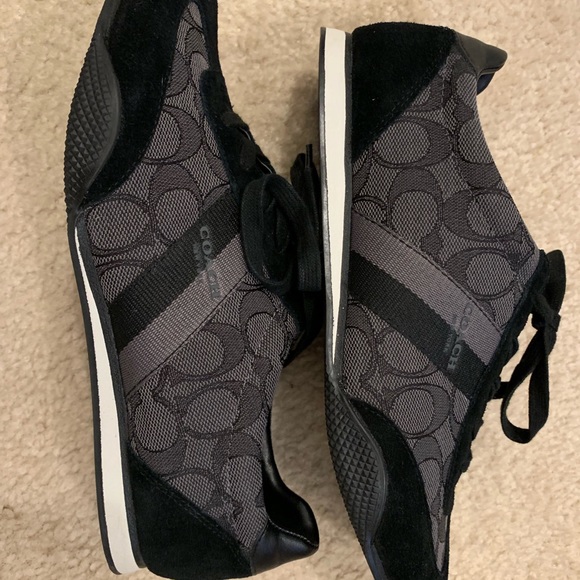 Coach sneakers. 8.5 - Picture 4 of 8